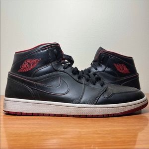 Jordan 1 Mid Black Gym Red